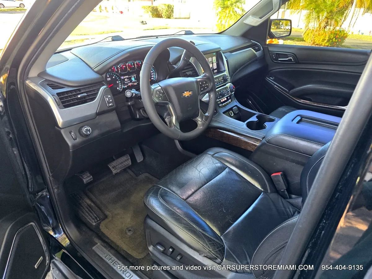 Used 2018 Chevrolet Suburban LT RWD image 16