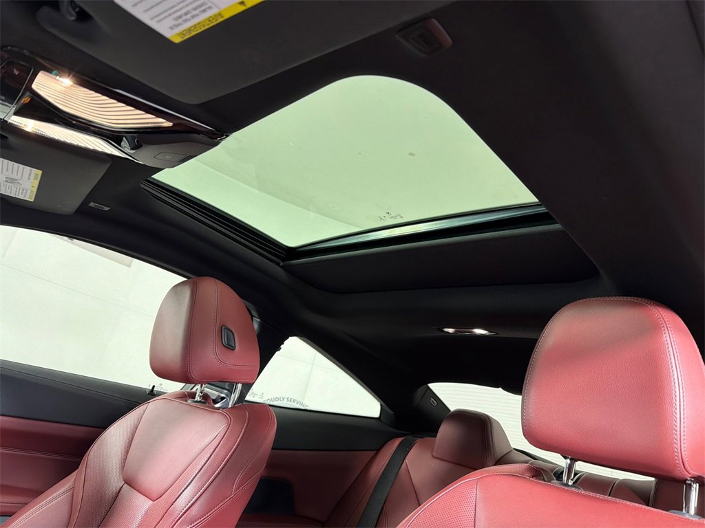 Used 2022 BMW 440i xDrive M440i xDrive w/ Premium Package image 2