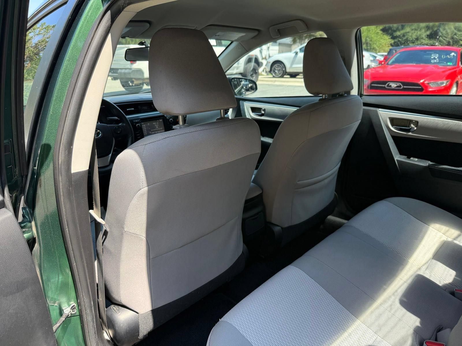 Used 2014 Toyota Corolla LE FWD image 18