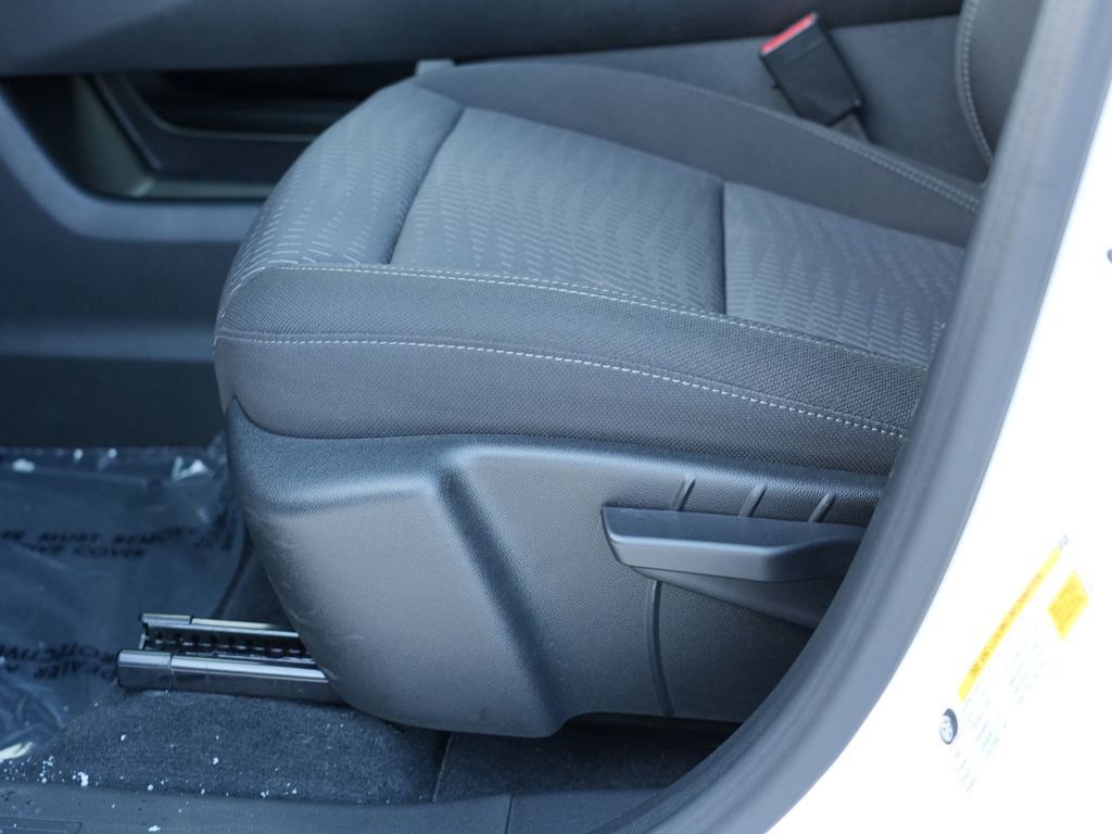 Used 2025 Chevrolet Equinox LT image 15