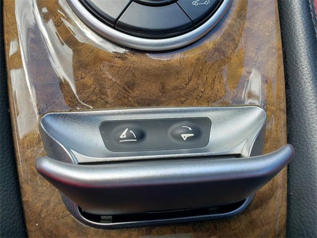 Used 2012 Mercedes-Benz SL 550 image 29