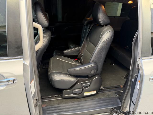 Used 2017 Toyota Sienna SE w/ Protection Package image 15