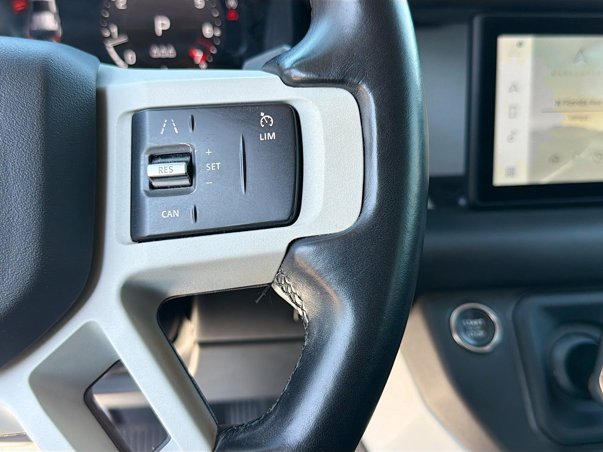 Used 2023 Land Rover Defender 110 S image 37