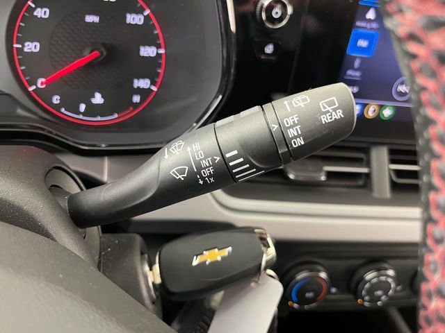 Used 2024 Chevrolet Trax RS FWD image 23