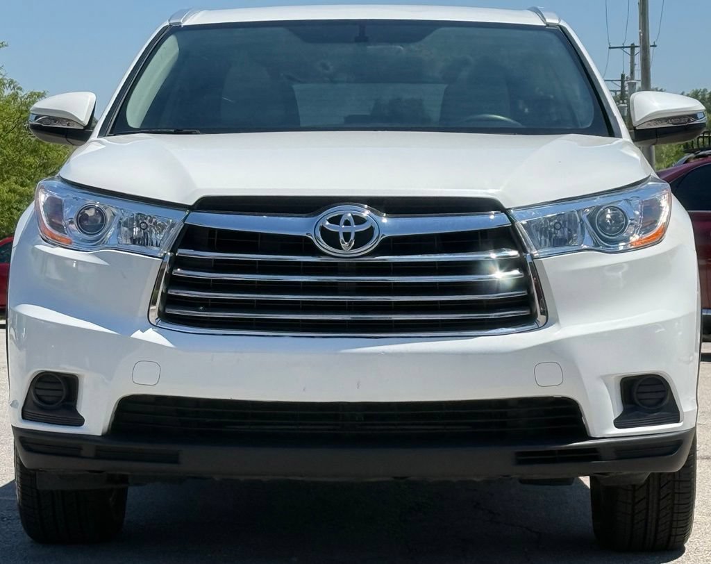 Used 2016 Toyota Highlander LE AWD/4WD image 9