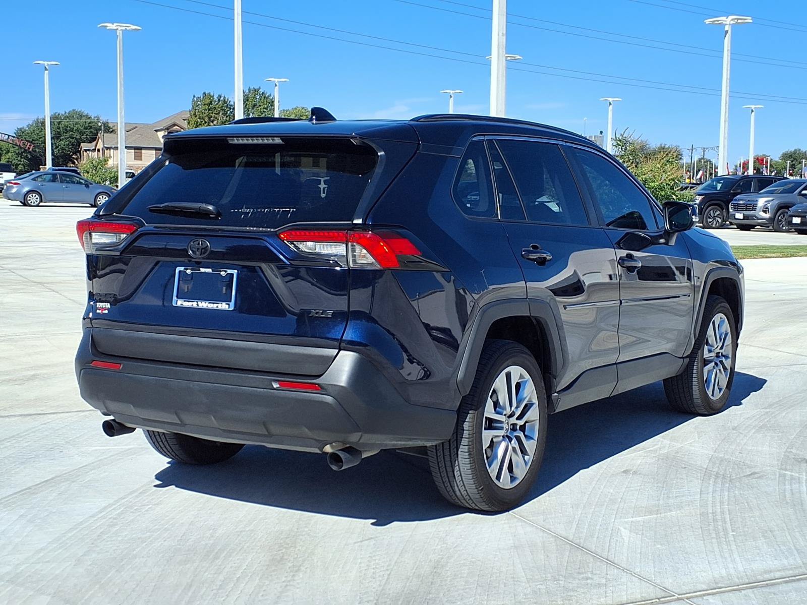 Used 2025 Toyota RAV4 XLE Premium FWD image 9