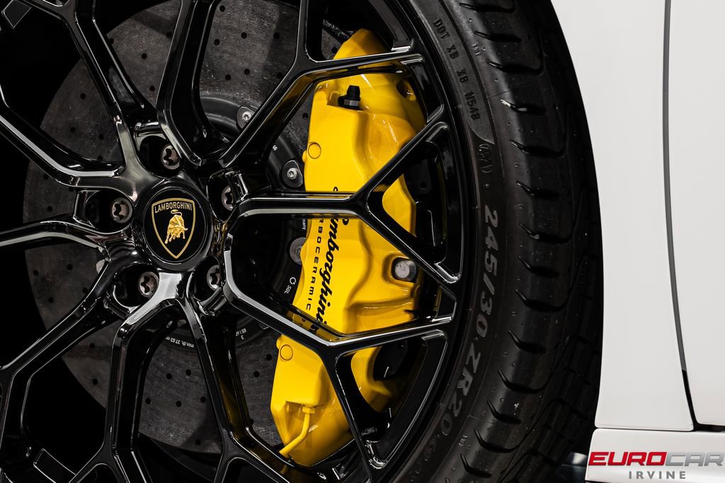 Used 2022 Lamborghini Huracan EVO image 23
