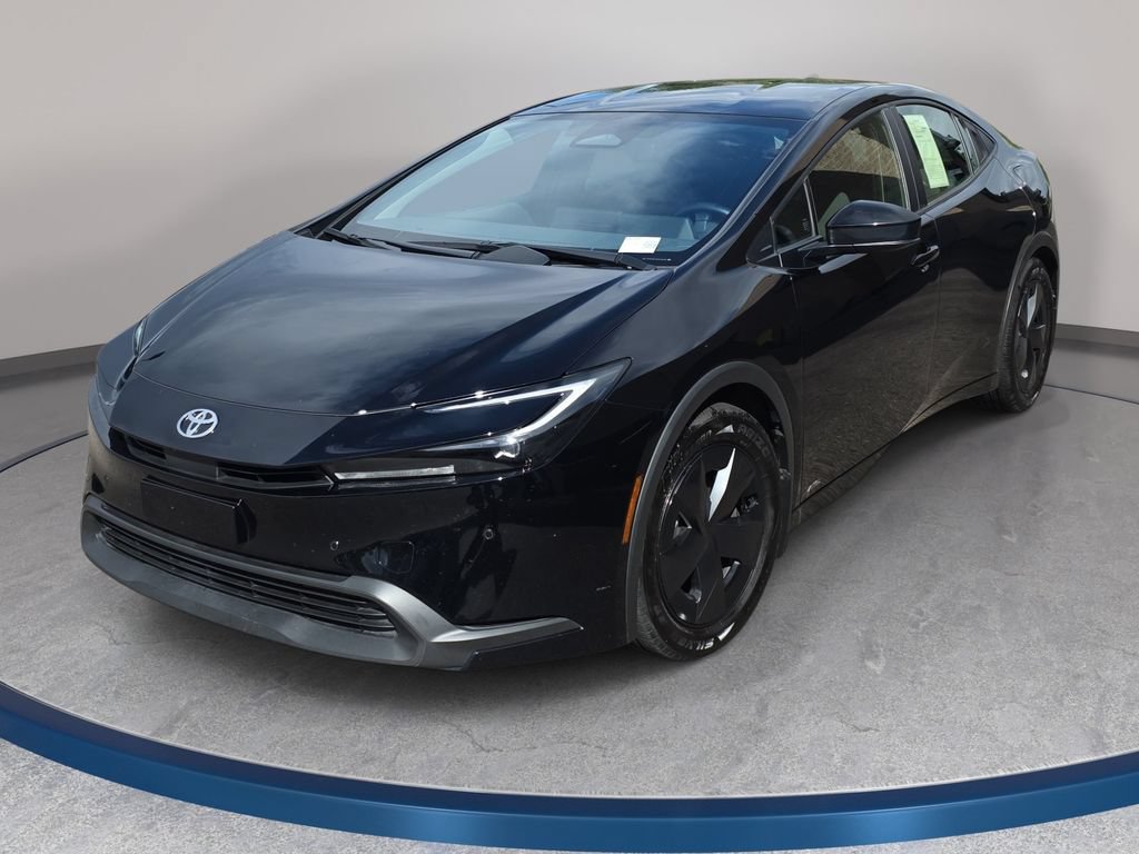 Used 2024 Toyota Prius LE AWD/4WD image 1