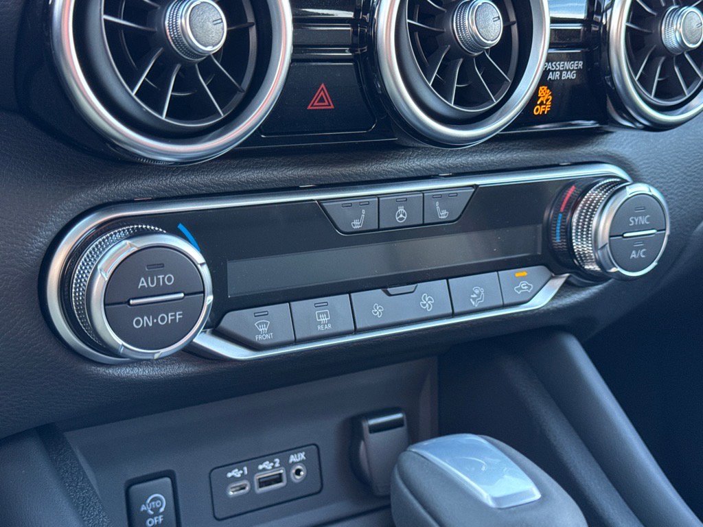 New 2025 Nissan Sentra SR w/ SR Premium Package image 17