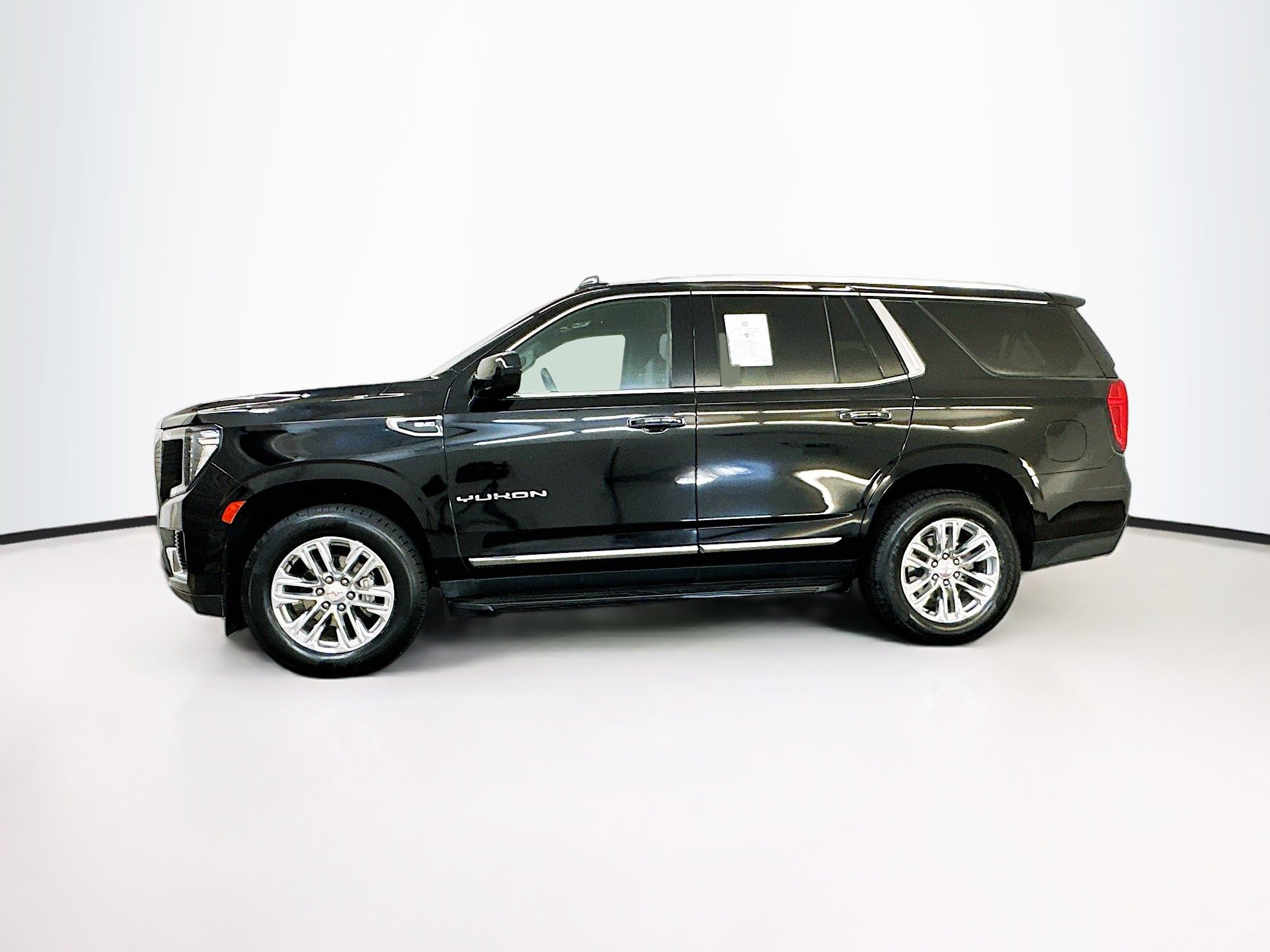 Used 2024 GMC Yukon SLT image 4