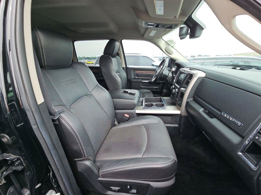 Used 2014 RAM 2500 Laramie w/ Black Appearance Group AWD/4WD image 14