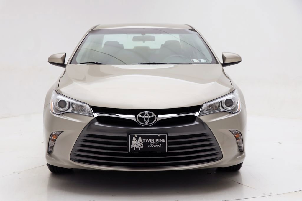 Used 2017 Toyota Camry LE FWD image 4