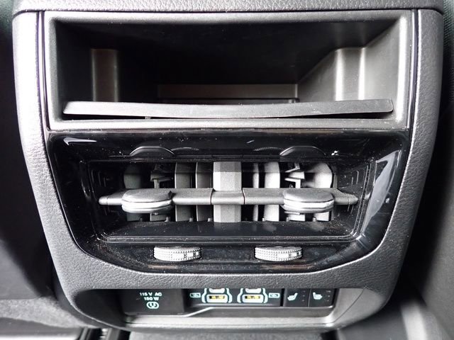 Used 2023 Jeep Grand Cherokee Limited image 15