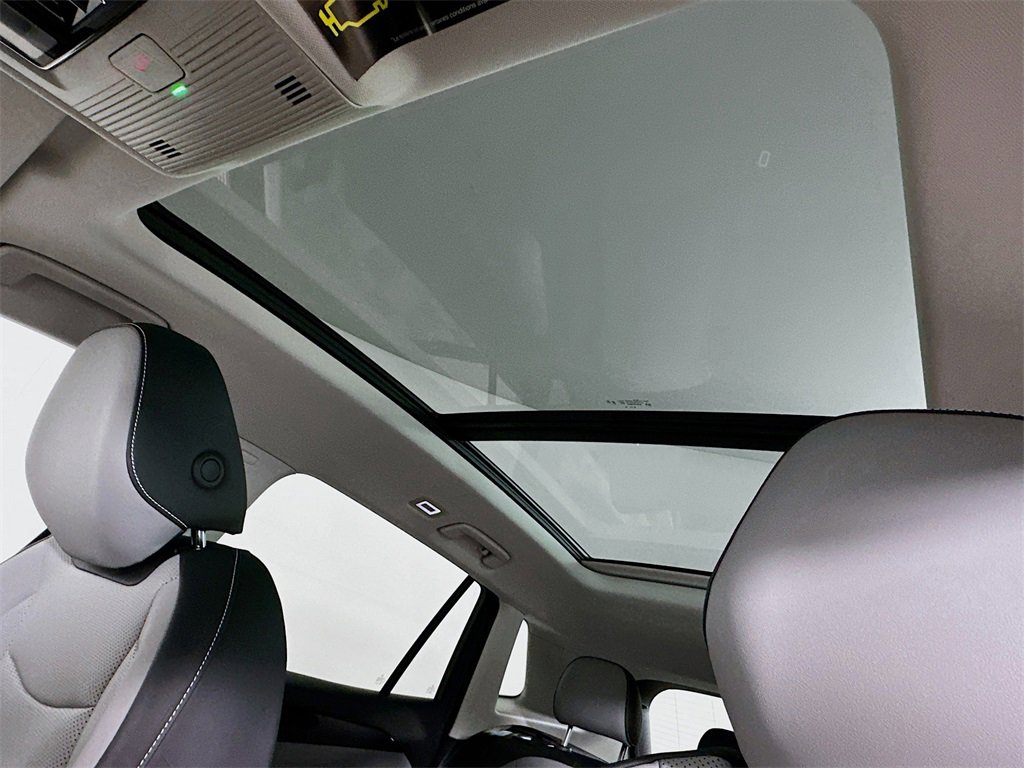 New 2026 Volkswagen Tiguan SE image 11