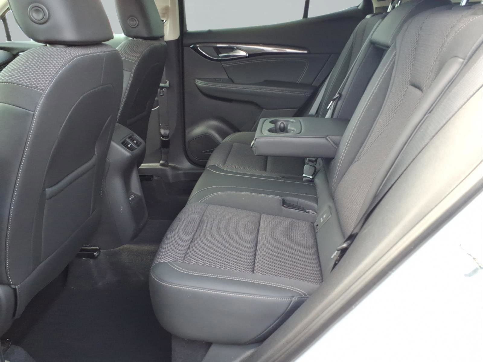 Used 2022 Buick Envision Preferred image 25