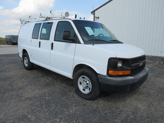 Used 2013 Chevrolet Express 2500 RWD image 9