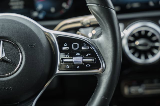 Used 2023 Mercedes-Benz CLA 250 4MATIC image 27