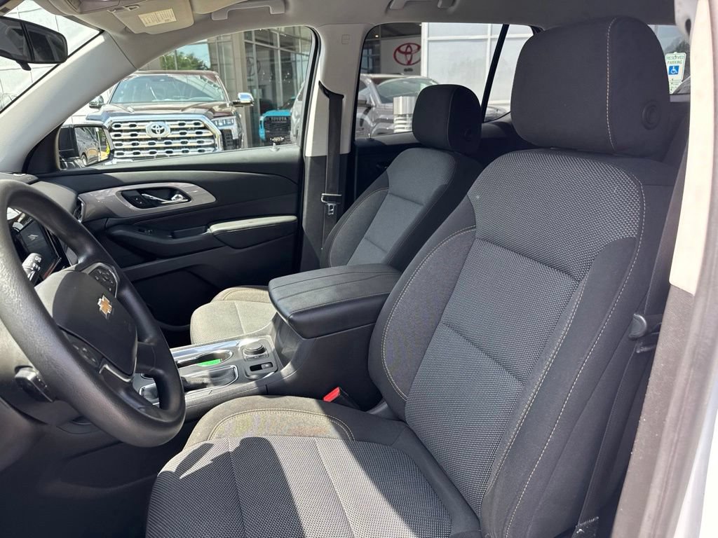 Used 2018 Chevrolet Traverse LS FWD image 11
