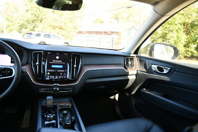 Used 2024 Volvo XC60 B5 Plus w/ Climate Package AWD/4WD image 20