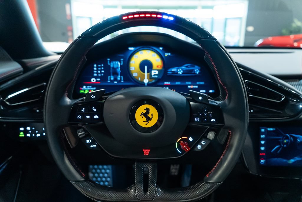 Certified 2025 Ferrari 12Cilindri RWD image 5