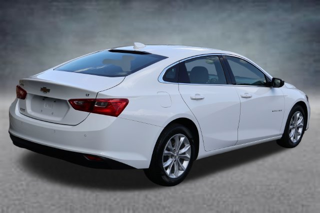 Used 2025 Chevrolet Malibu LT FWD image 3
