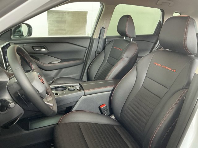 New 2026 Nissan Rogue SV AWD/4WD image 10