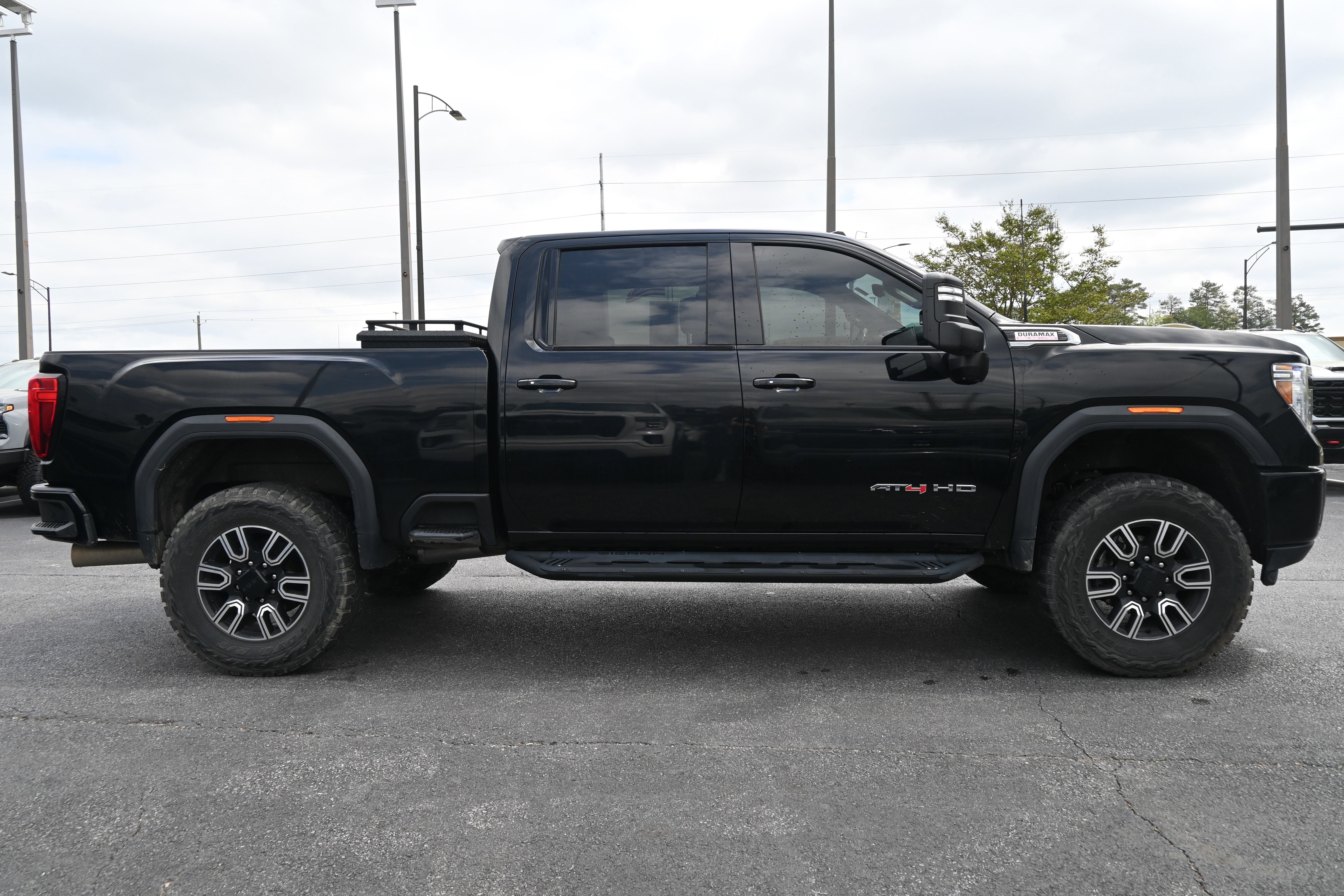 Used 2020 GMC Sierra 2500 AT4 w/ AT4 Premium Package image 16