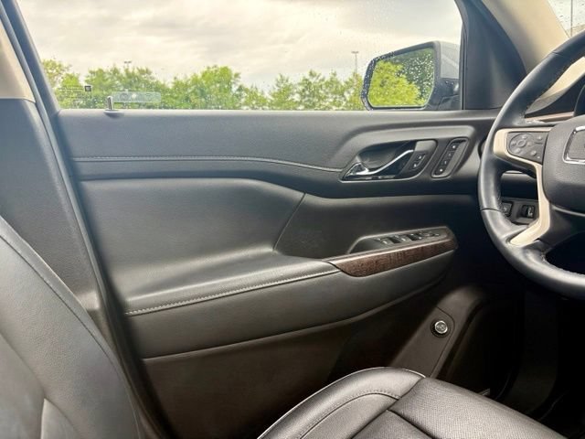 Used 2023 GMC Acadia Denali w/ Denali Ultimate Package FWD image 24
