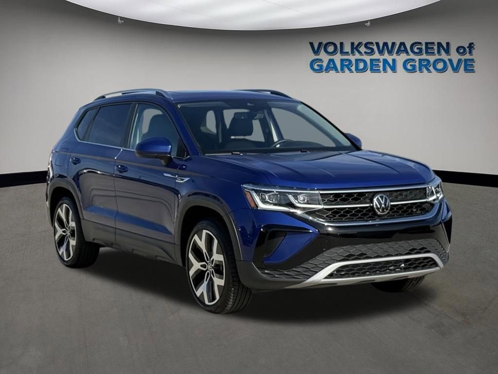 Used 2023 Volkswagen Taos SEL image 2