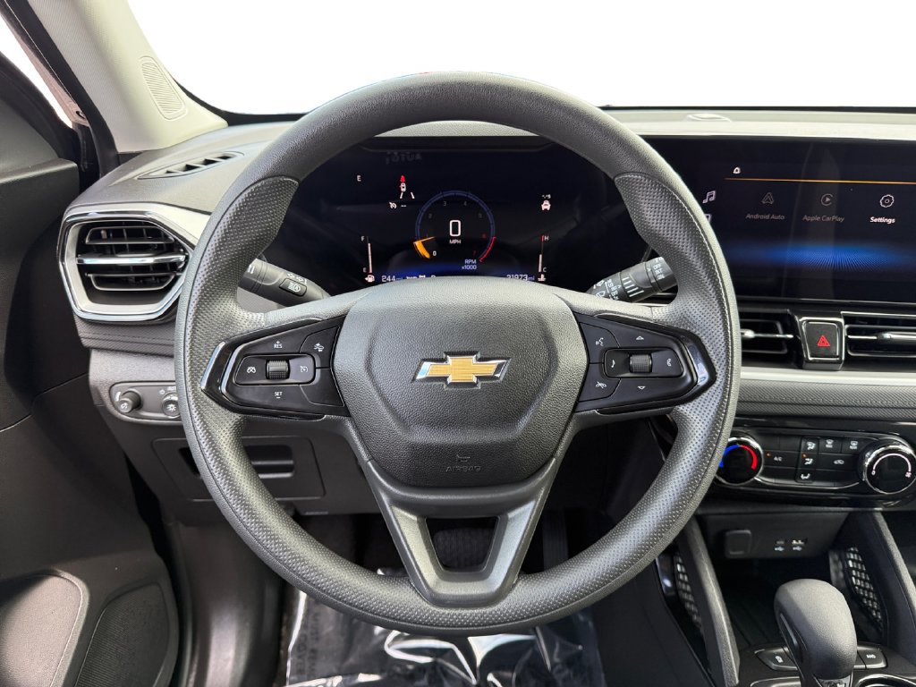 Used 2024 Chevrolet TrailBlazer LT AWD/4WD image 12
