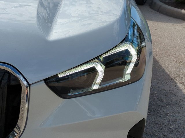 Used 2023 BMW X1 xDrive28i w/ Premium Package image 9