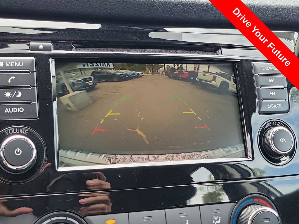 Used 2022 Nissan Rogue Sport S FWD image 11