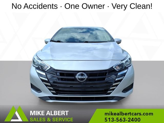 Used 2023 Nissan Versa SV FWD image 2