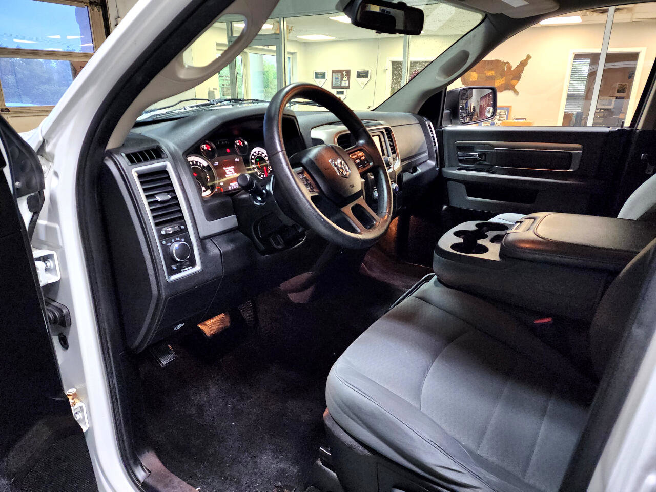 Used 2013 RAM 1500 Classic SLT w/ Premium Display Pkg image 16