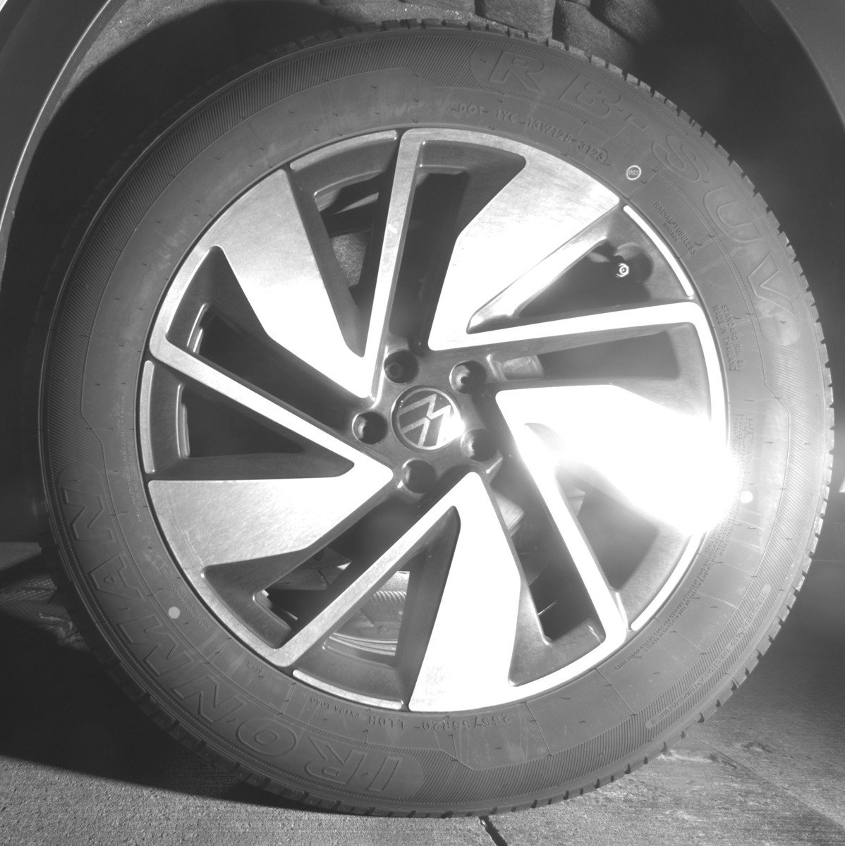 Used 2024 Volkswagen Atlas SE image 14