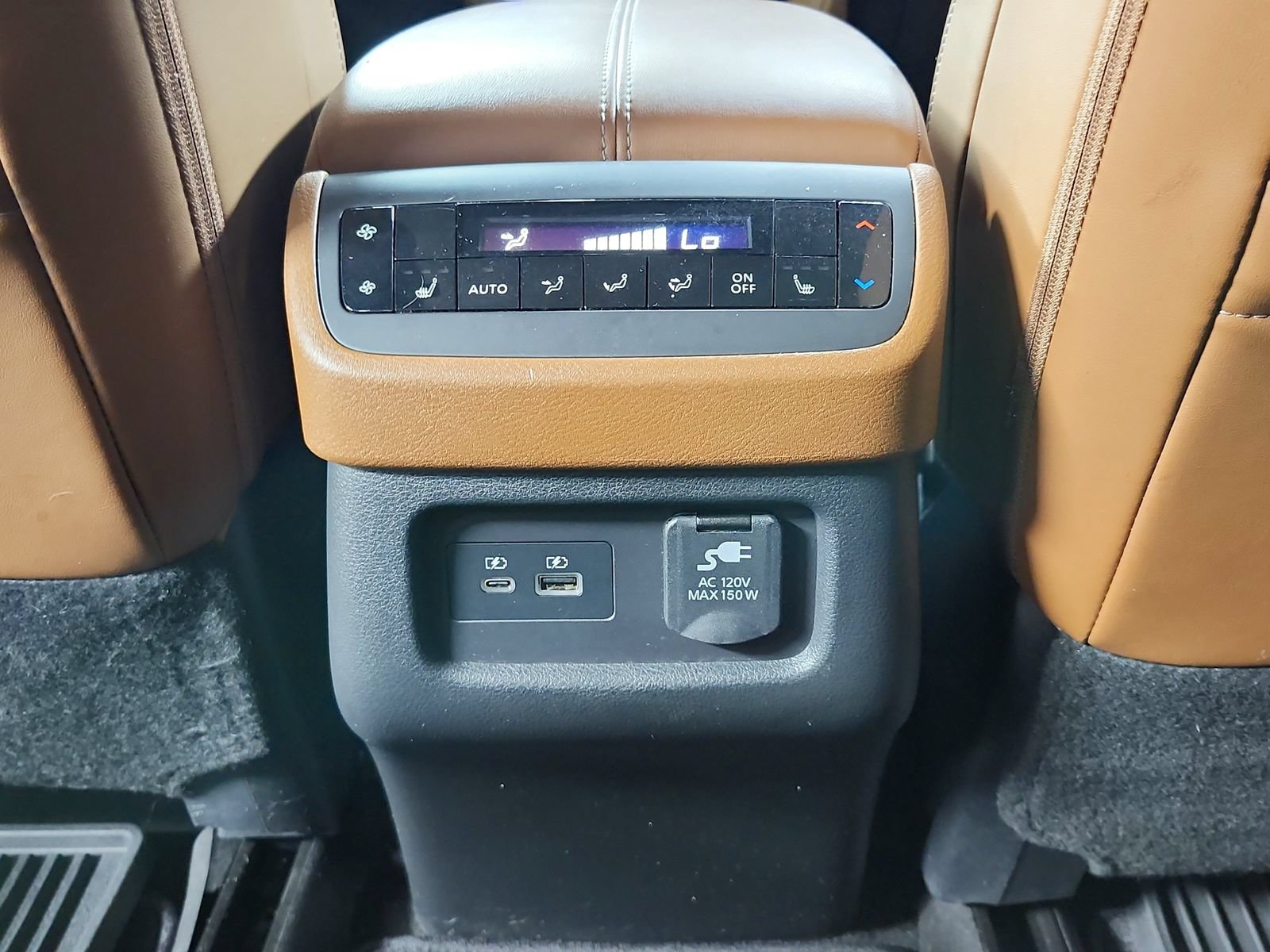 Used 2023 Nissan Pathfinder Platinum w/ Cargo Package AWD/4WD image 39