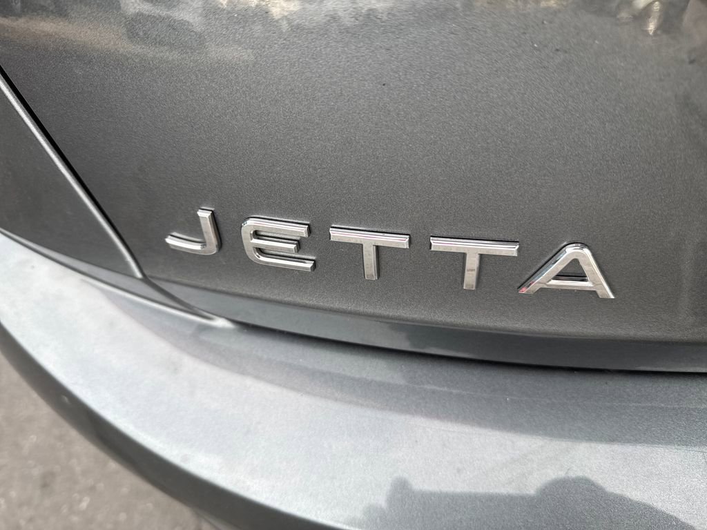 Used 2024 Volkswagen Jetta SE image 29