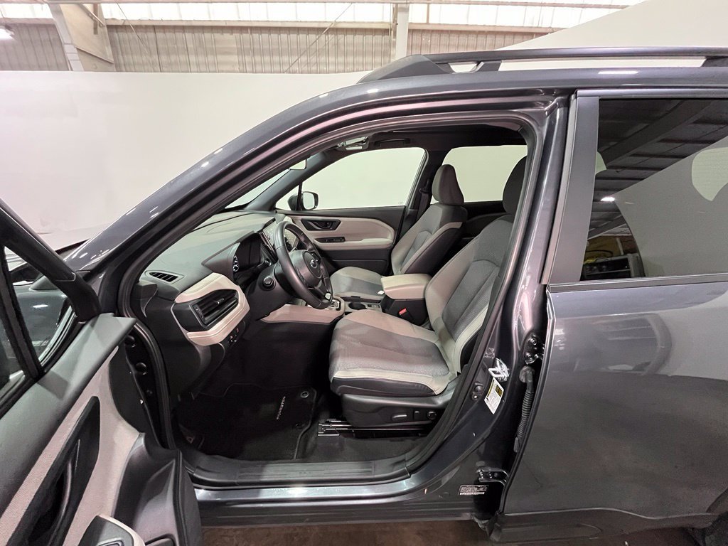 Used 2025 Subaru Forester Premium AWD/4WD image 17