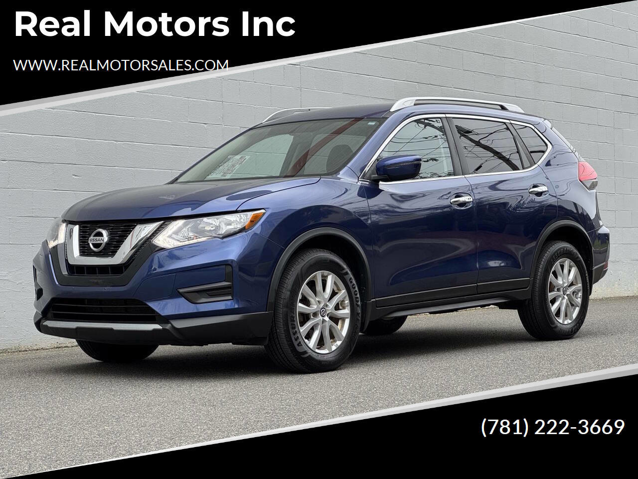 Used 2017 Nissan Rogue SV image 1