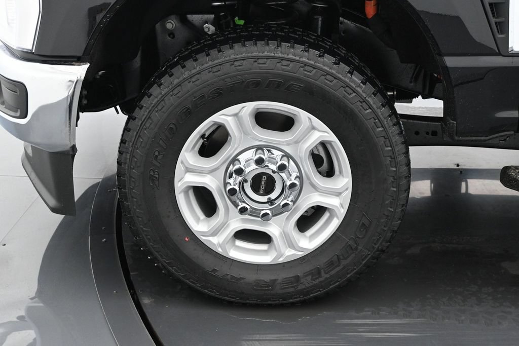 New 2026 Ford F250 XLT w/ FX4 Off-Road Package AWD/4WD image 22