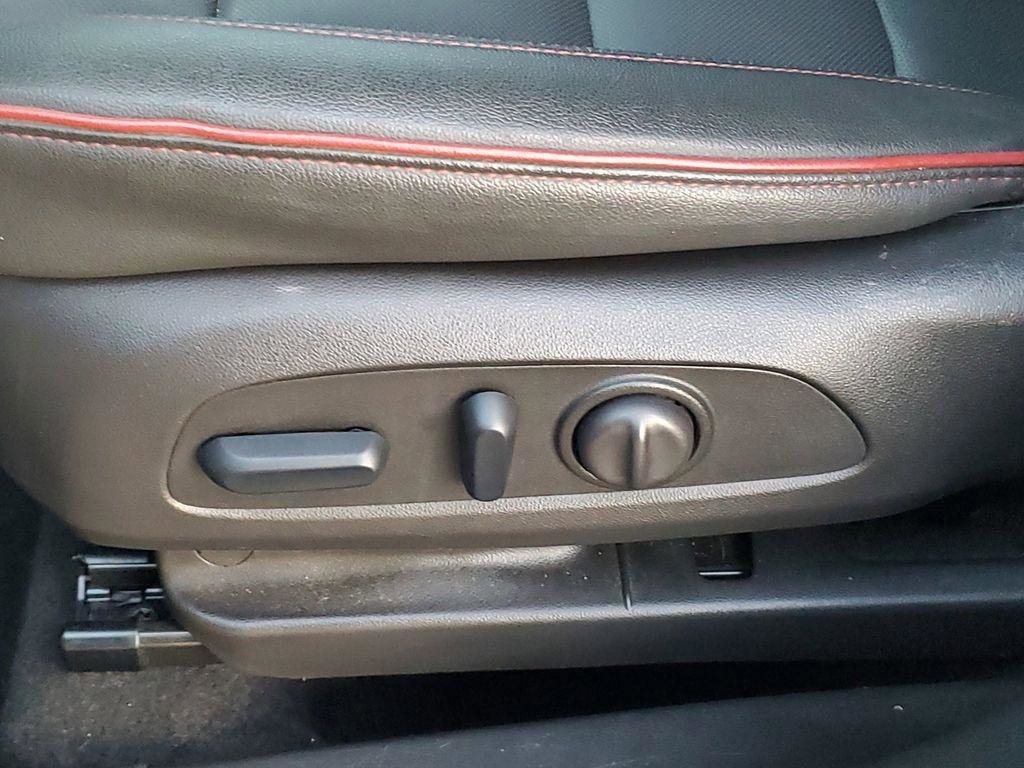 Used 2024 Chevrolet TrailBlazer RS image 11