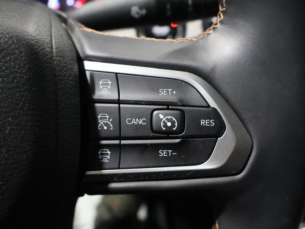 Used 2022 Jeep Compass Limited image 34