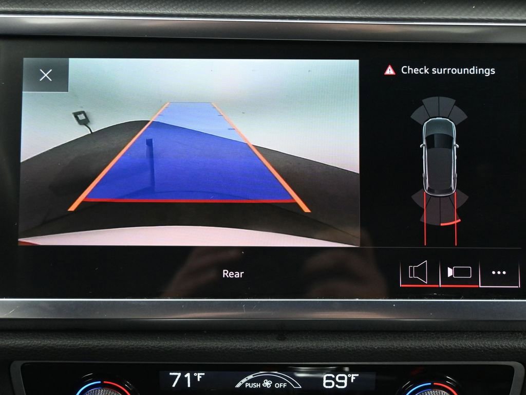 Used 2020 Audi Q3 2.0T Premium Plus w/ Premium Plus Package image 33