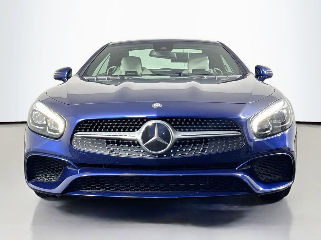 Used 2017 Mercedes-Benz SL 550 image 2