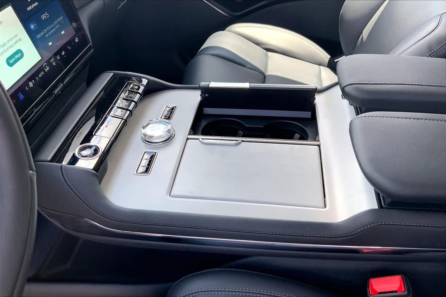 New 2026 Lincoln Navigator Premiere AWD/4WD image 7