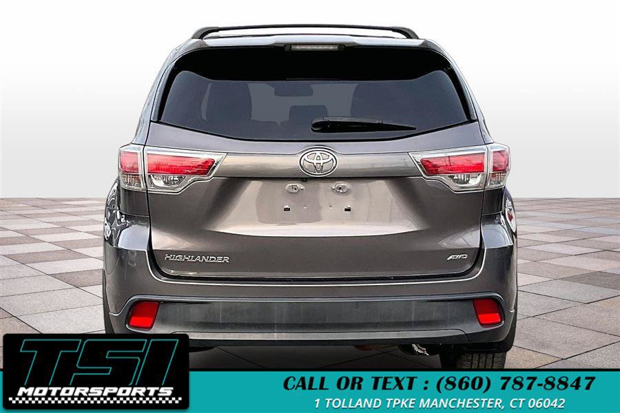 Used 2016 Toyota Highlander LE AWD/4WD image 4