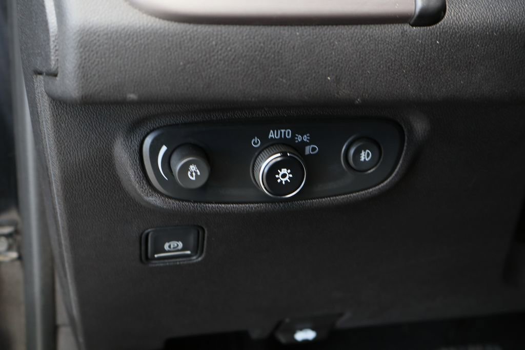 Certified 2022 GMC Terrain AT4 w/ Infotainment Package II image 11