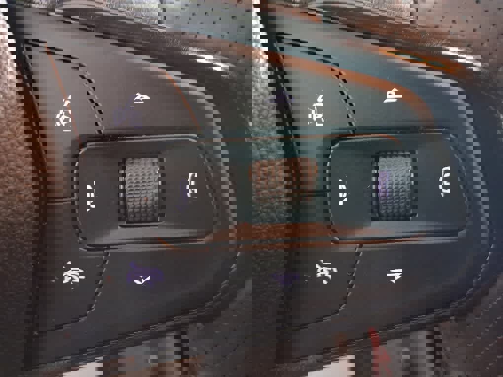 Used 2024 Chevrolet TrailBlazer RS image 34