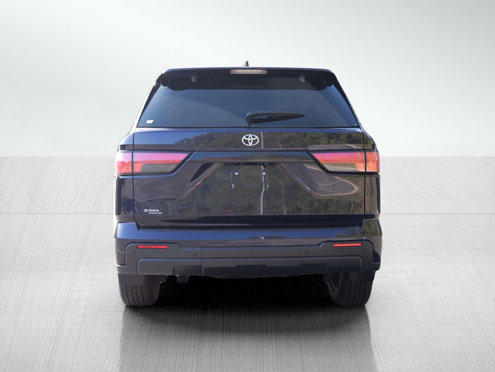 Used 2024 Toyota Sequoia SR5 image 4