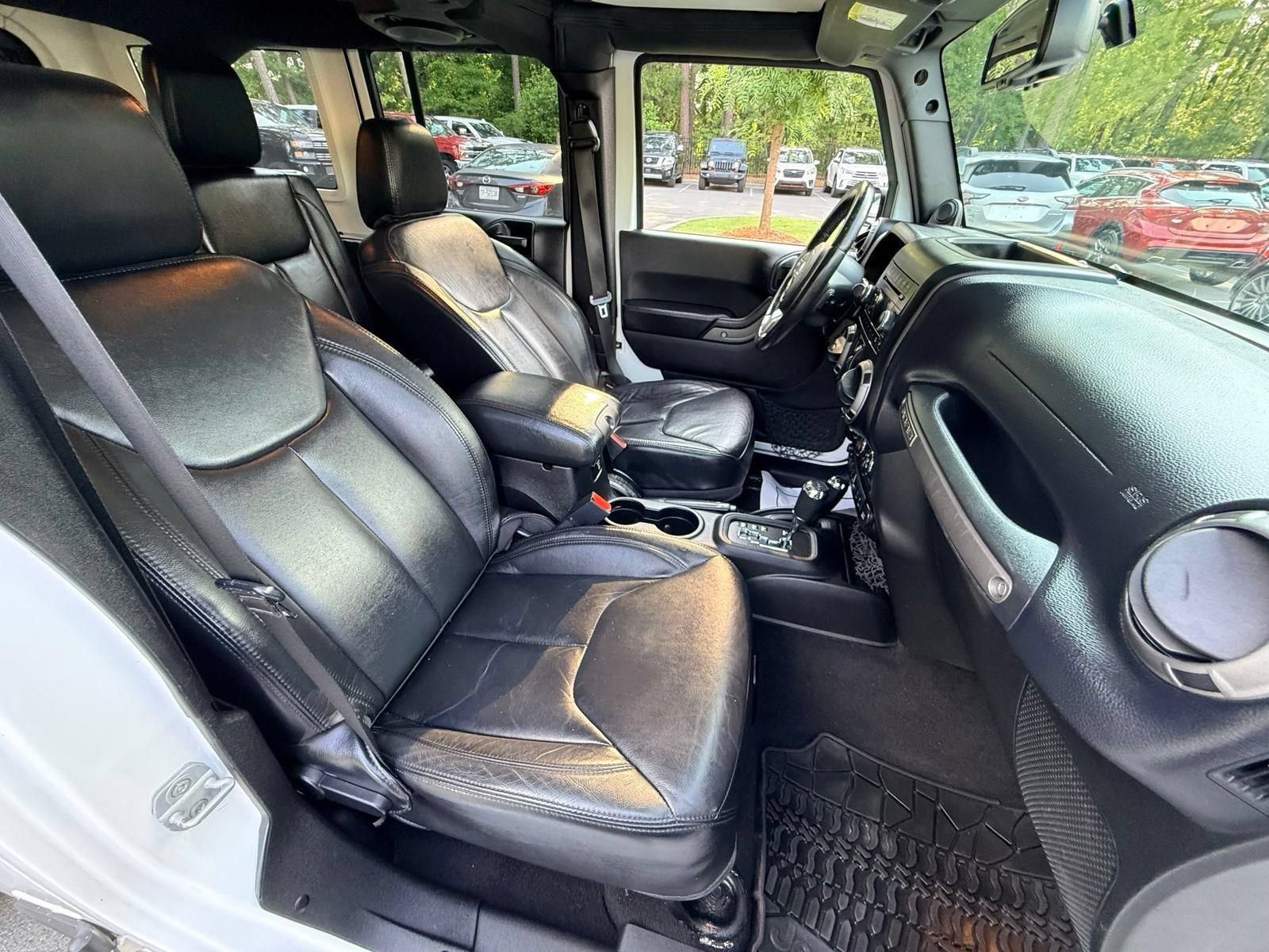 Used 2013 Jeep Wrangler Unlimited Sahara AWD/4WD image 24